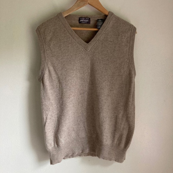 Lord & Taylor men’s lambs wool beige Sweater vest - Picture 1 of 6